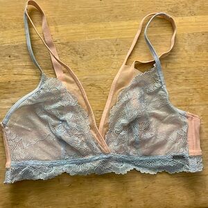 La vie en rose, size small. Blue and pink bralette